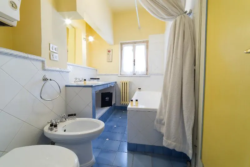 Hemeras Boutique House Dante Флоренция 4*,  Италия